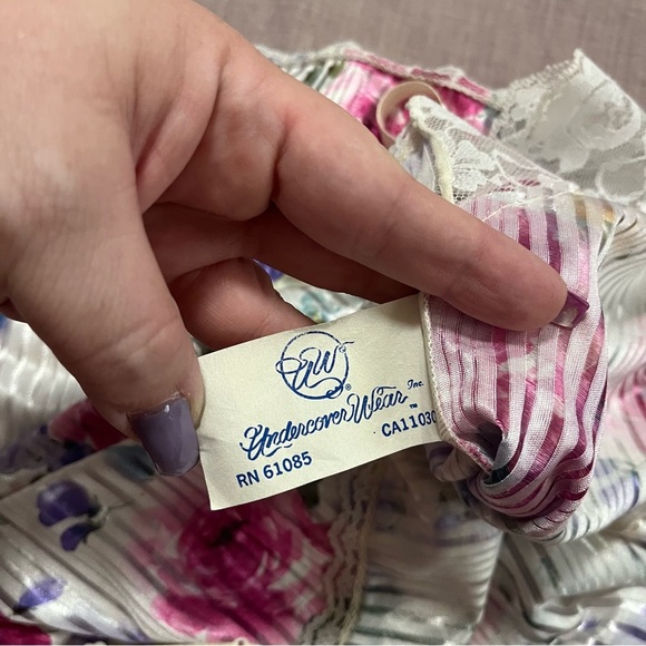 Vintage Undercover Striped Floral Nightgown Size Small Lace Cami adjustable - Picture 6 of 7